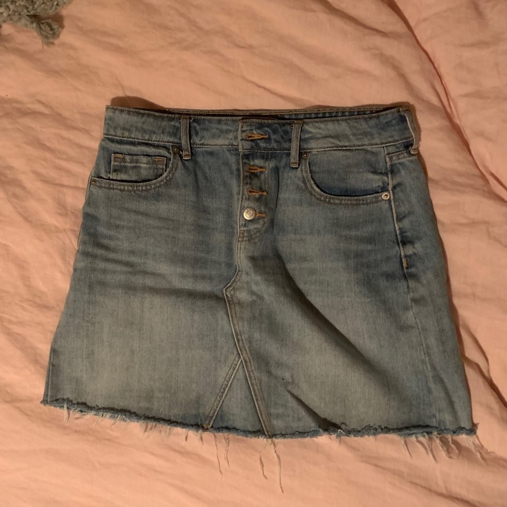 High-Waisted Button-Fly Frayed-Hem Jean Skirt